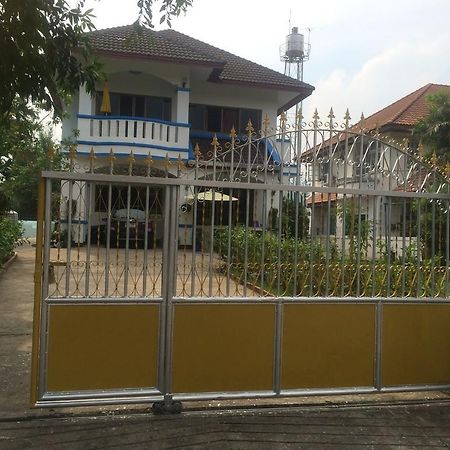 Hom Baan Chiang Mai Hotel Exterior photo