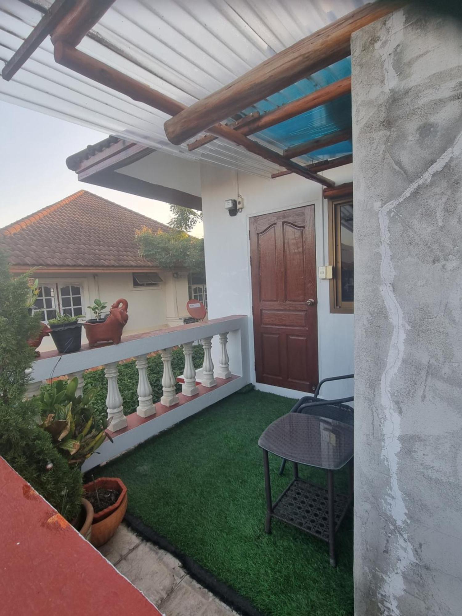 Hom Baan Chiang Mai Hotel Exterior photo
