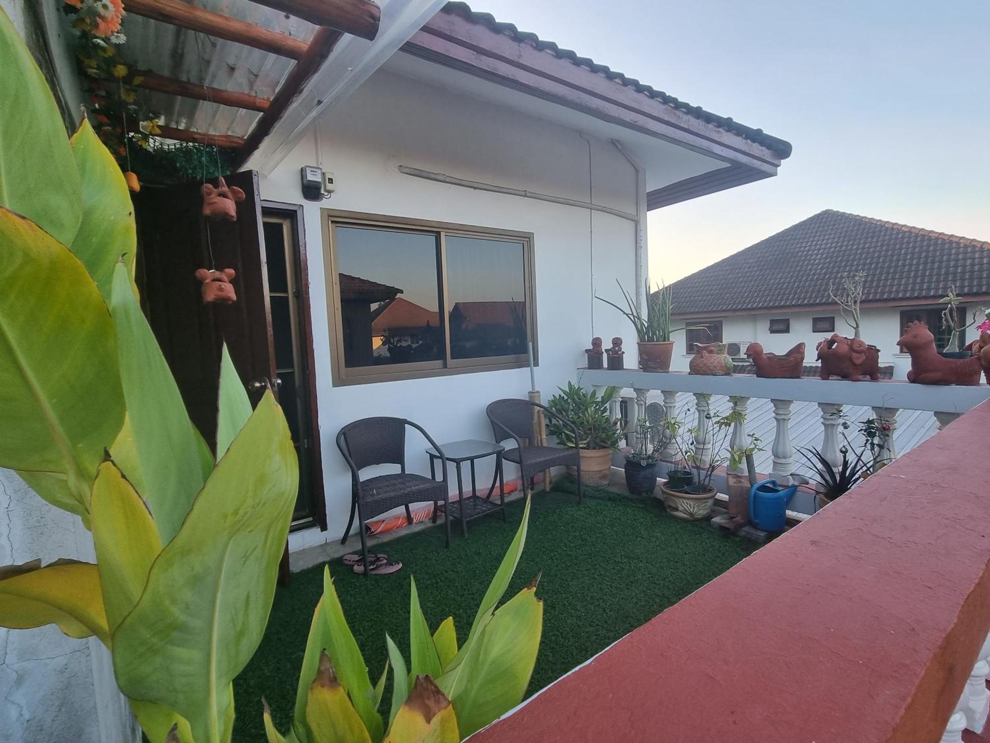 Hom Baan Chiang Mai Hotel Exterior photo